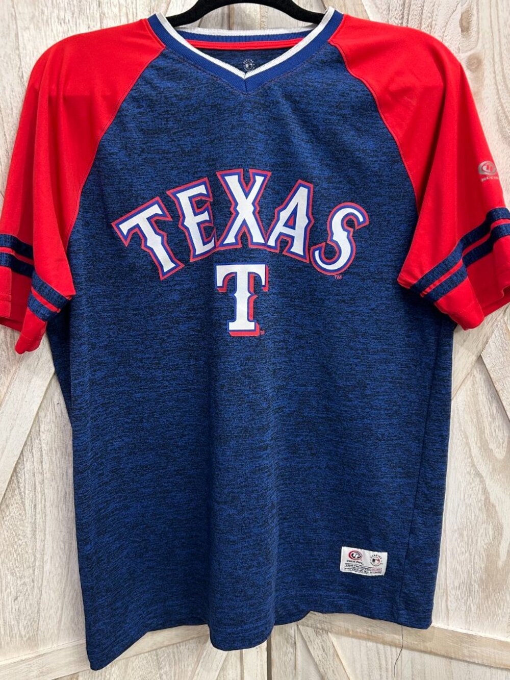 Texas Rangers True Fan Game Day Shirt ⚾ MLB Baseball V-Neck Performance Tee M